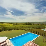 Sara Villa Vranje Selo