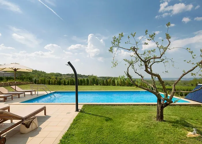 Vila Sara Vranje Selo